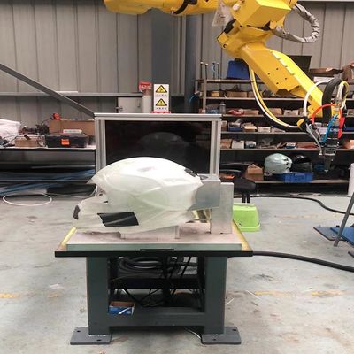 Raycus Laser Source 6 Axis 3D Robot Laser Cutter использование для шлемов из стеклянного волокна, шлемов из углеродного волокна, шлемов из кевлара и т.д.